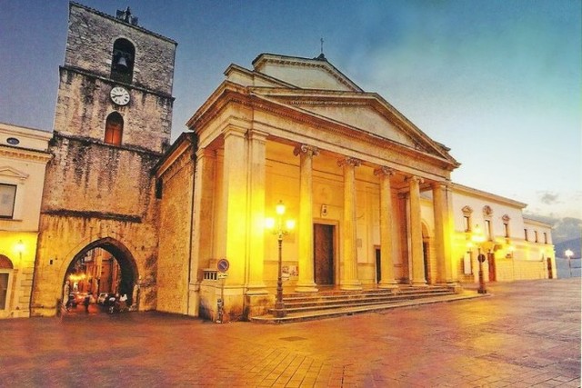 Cattedrale-Piazza-Andrea-dIsernia-001-e1422810010634